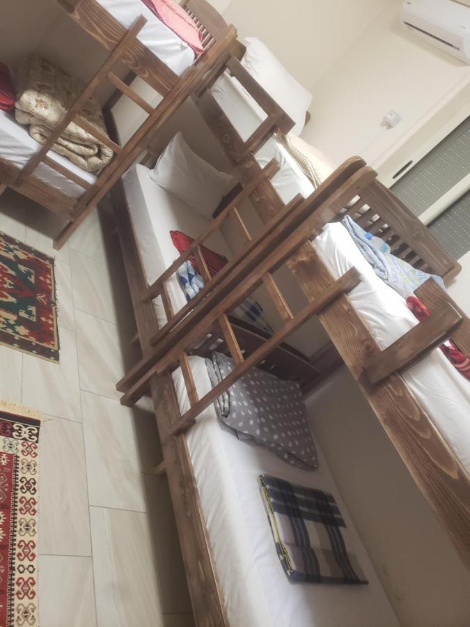 Hostel Oakland Tirana Exteriér fotografie