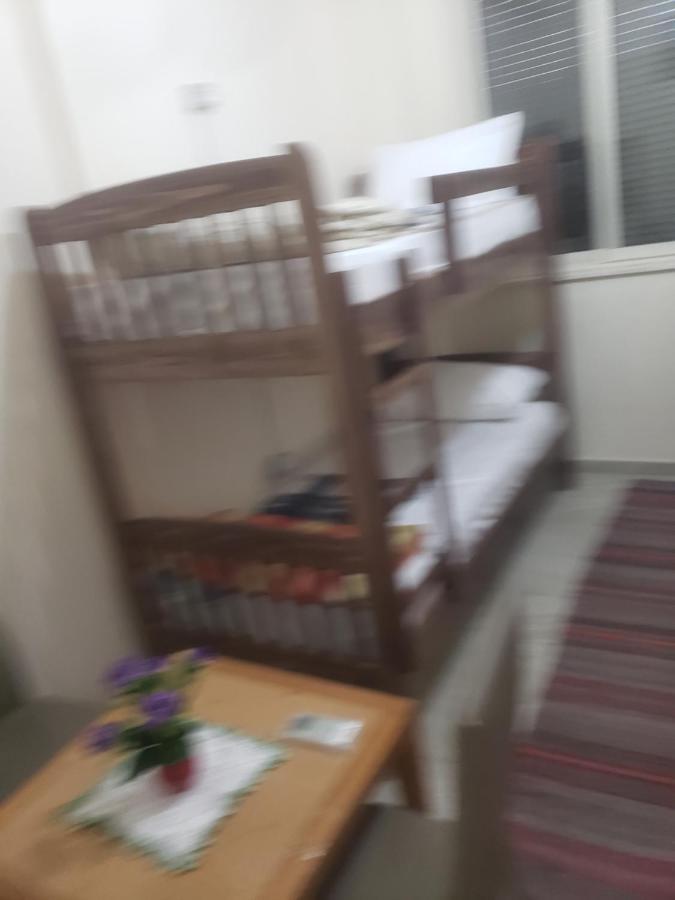Hostel Oakland Tirana Exteriér fotografie