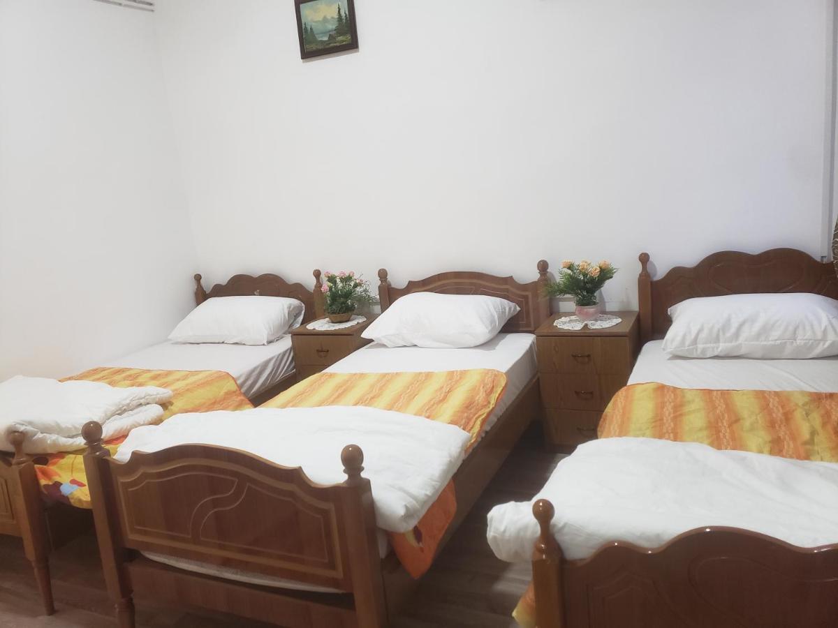 Hostel Oakland Tirana Exteriér fotografie