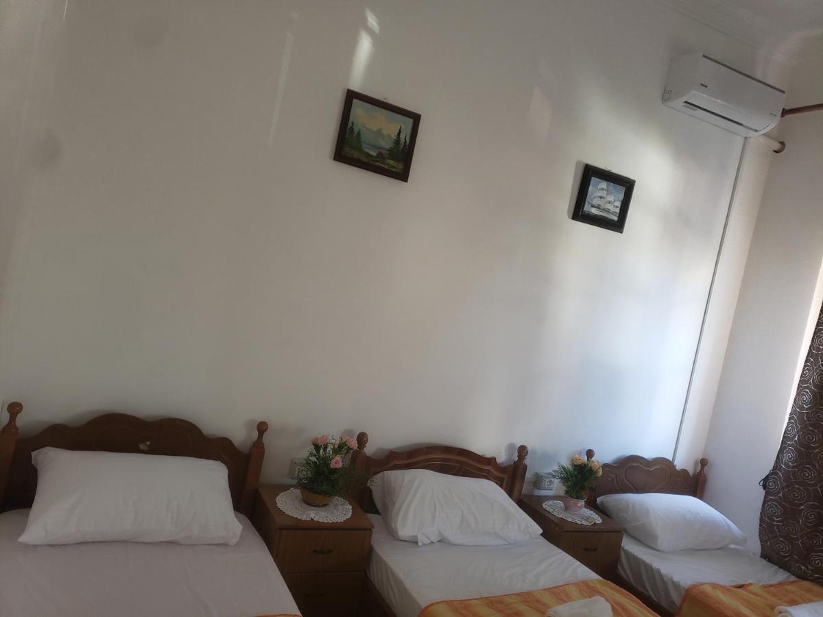 Hostel Oakland Tirana Exteriér fotografie